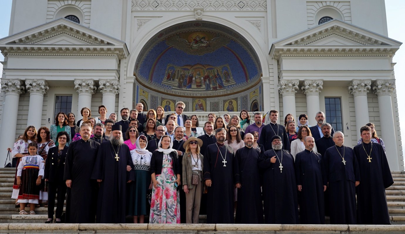 Promoția 2000 a Facultății de Teologie din Iași s-a reîntâlnit după 25 de ani 340598