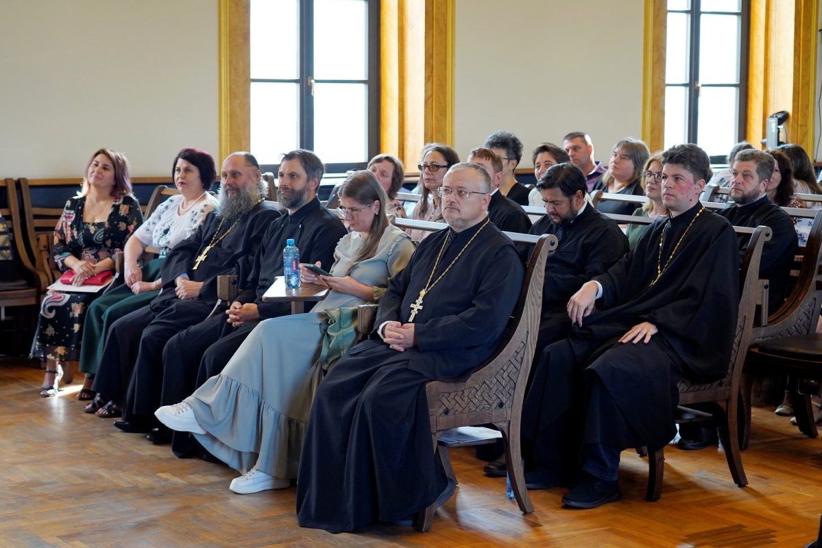 Promoția 2000 a Facultății de Teologie din Iași s-a reîntâlnit după 25 de ani 340600