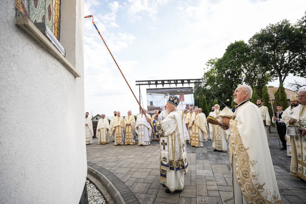 Biserica „Soborul Maicii Domnului” din cartierul clujean Făget a fost sfințită  340680