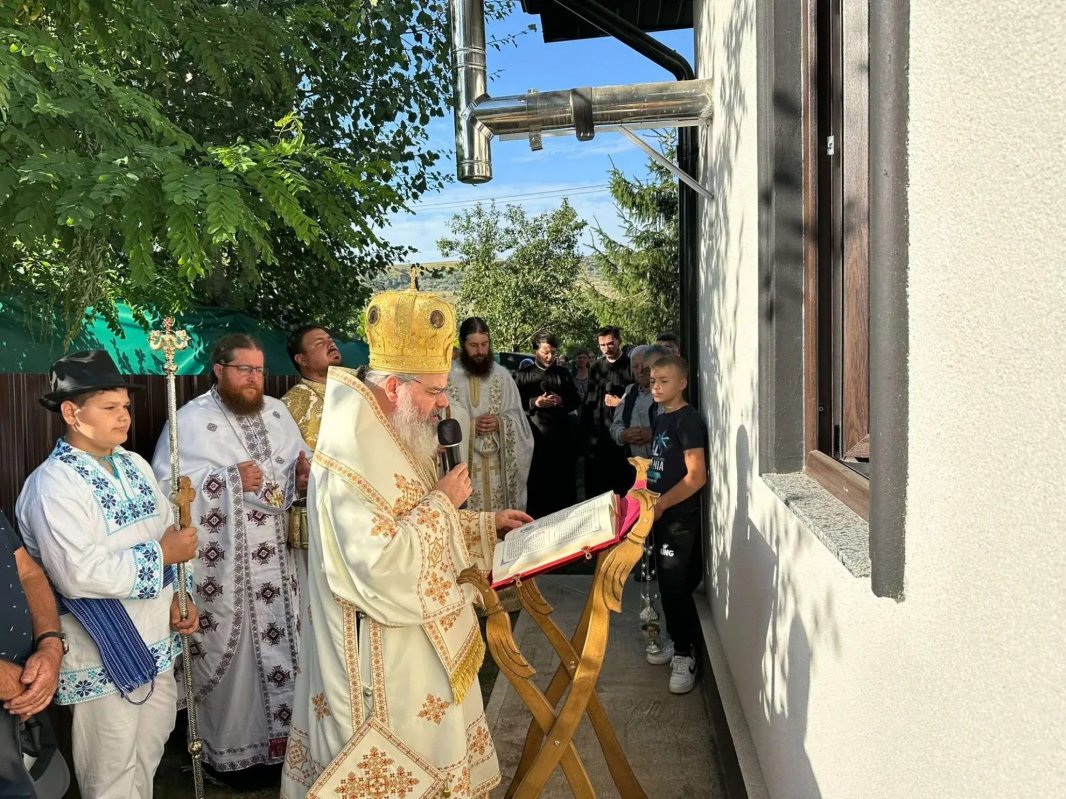 Sfințirea bisericii din Ghergheleu, Vaslui 340686