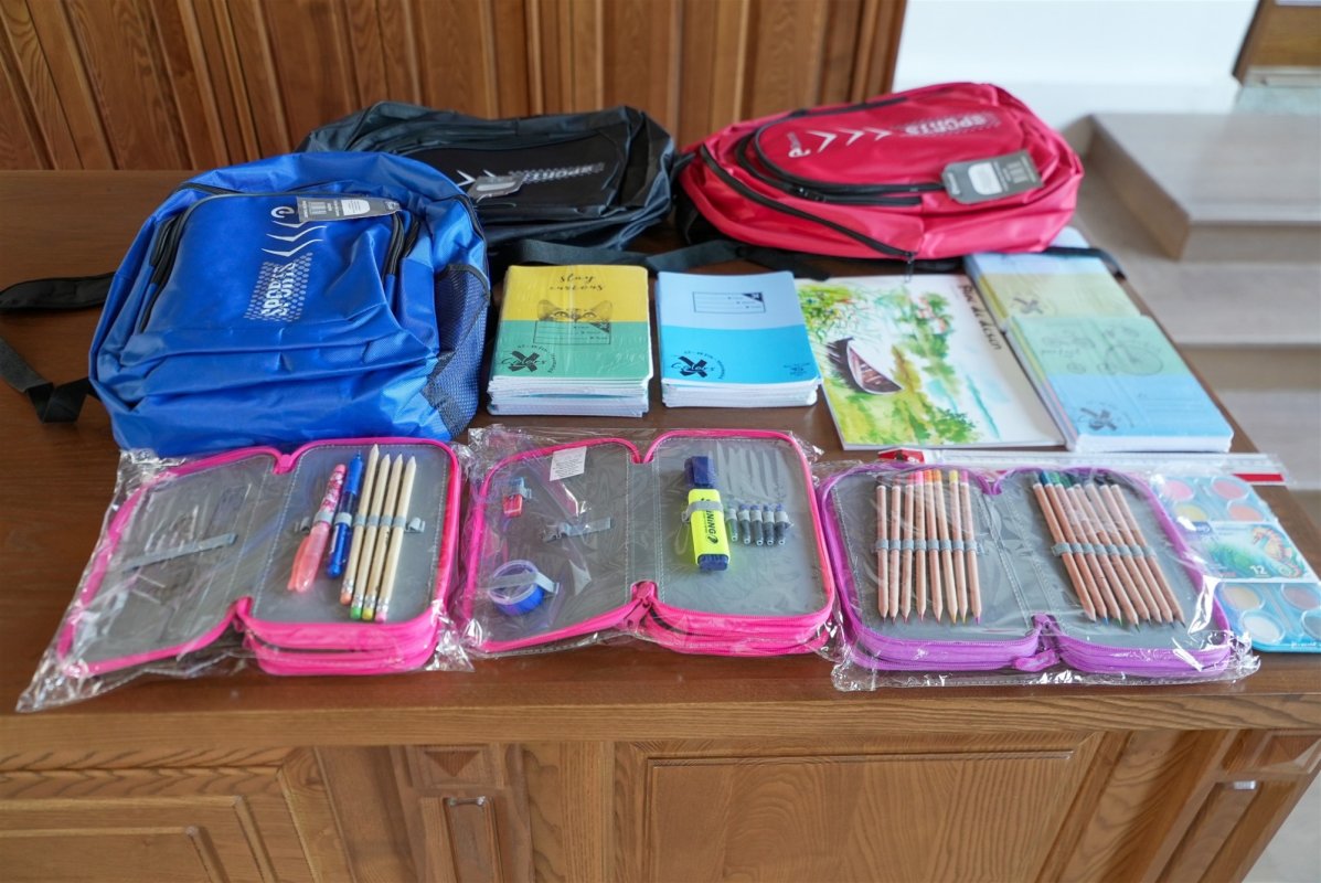 Acţiune socială la început de an şcolar în Arhiepiscopia Dunării de Jos 340772