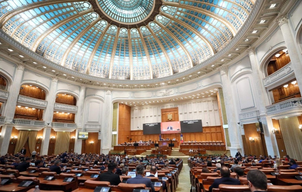 Guvernul și-a angajat răspunderea pentru pachetul doi de reformă 340741