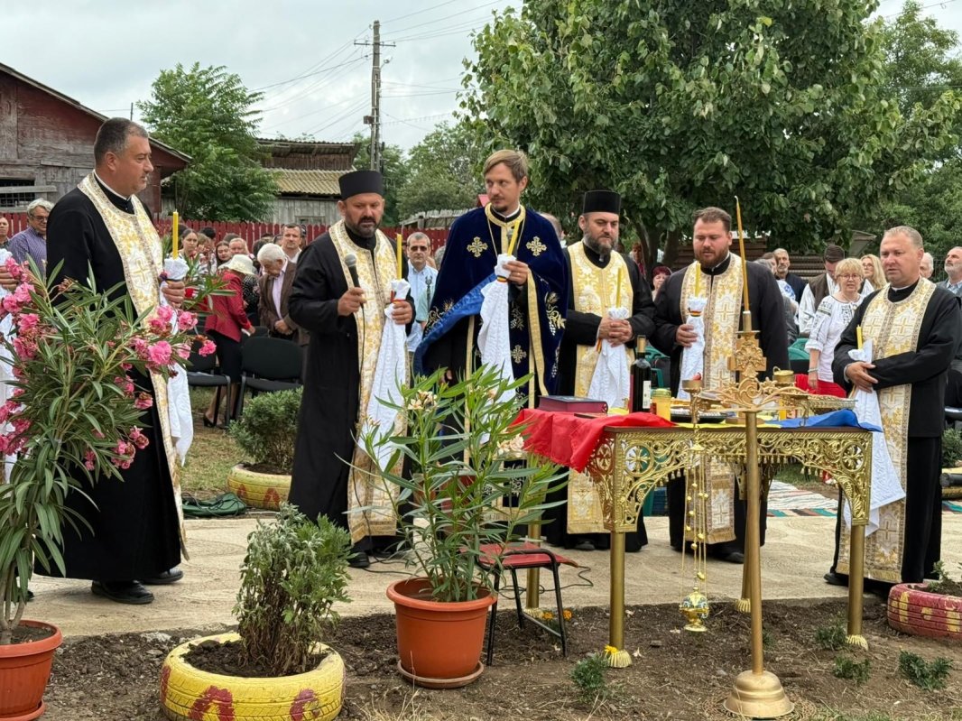 Școala din Ocheni a primit numele folcloristului Vasile Adăscăliței 338523