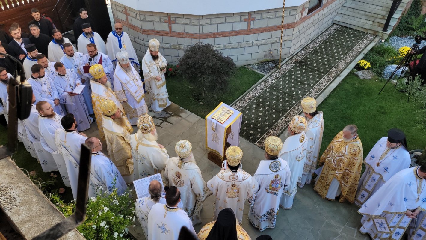 Sfințirea noului paraclis al Mănăstirii Sihăstria Râșcăi din judeţul Suceava 340781