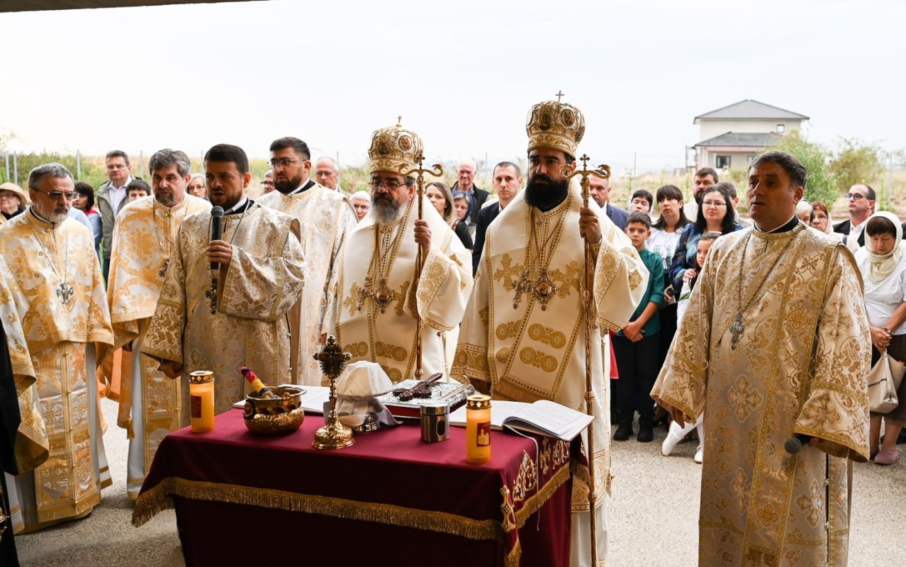 Paraclisul Bisericii „Sfântul Mare Mucenic Gheorghe” din Deva a fost sfințit 340817
