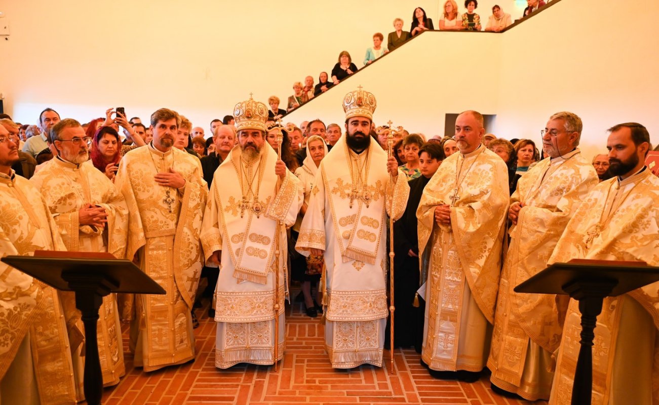 Paraclisul Bisericii „Sfântul Mare Mucenic Gheorghe” din Deva a fost sfințit 340820