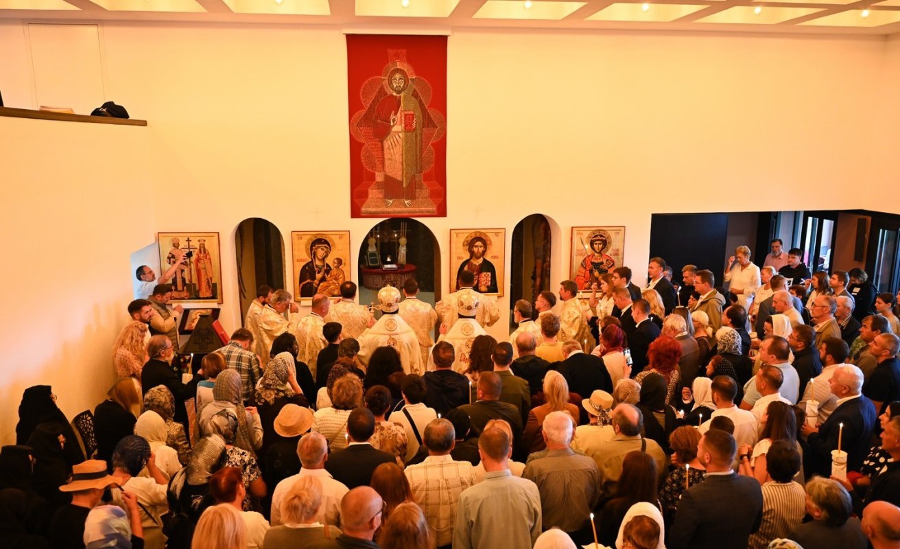 Paraclisul Bisericii „Sfântul Mare Mucenic Gheorghe” din Deva a fost sfințit 340821