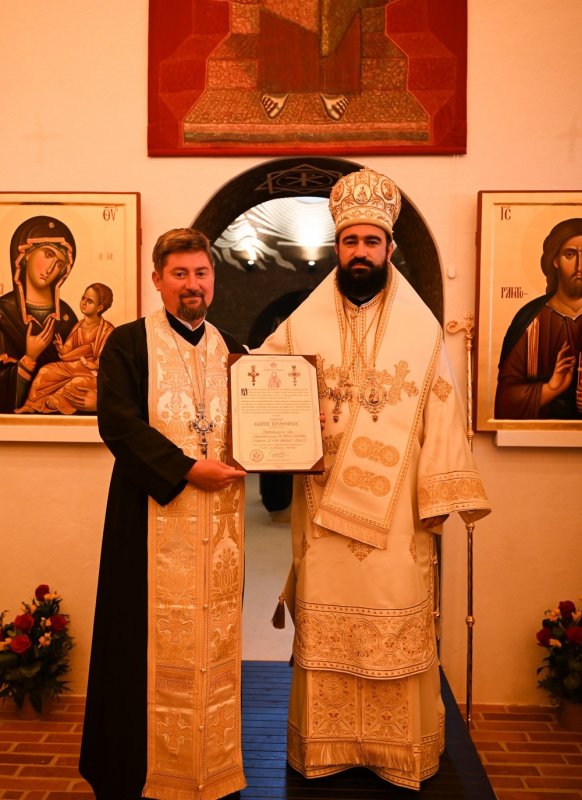 Paraclisul Bisericii „Sfântul Mare Mucenic Gheorghe” din Deva a fost sfințit 340822