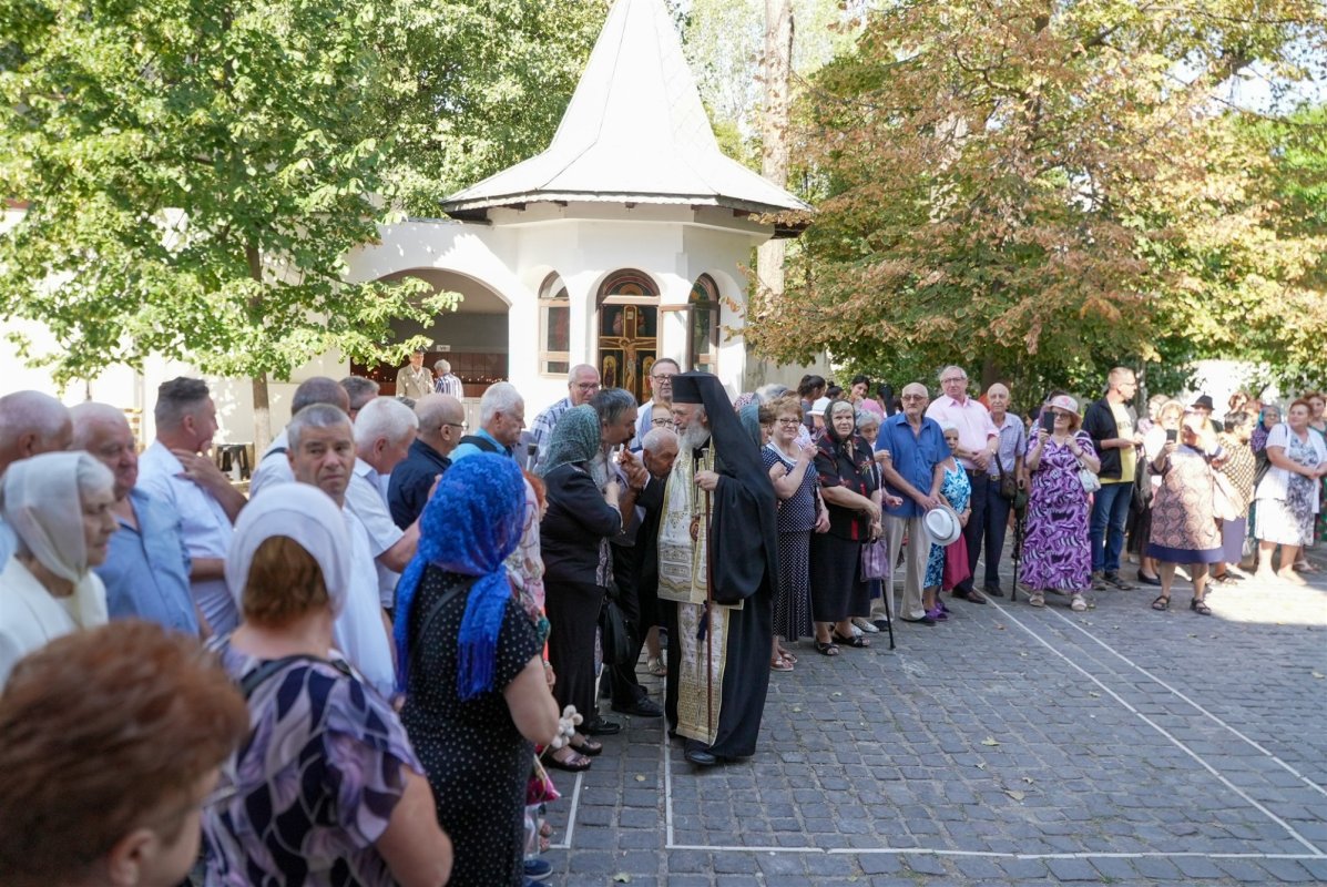 Sfântul Sfinţit Mucenic Antim pomenit la Galați 340848