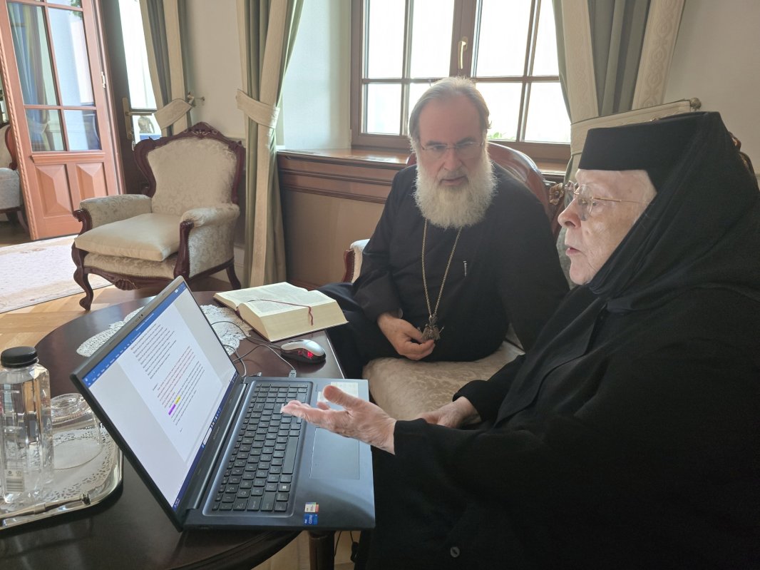 Între Paris și Putna: povestea convertirii la Ortodoxie a maicii Febe 340909