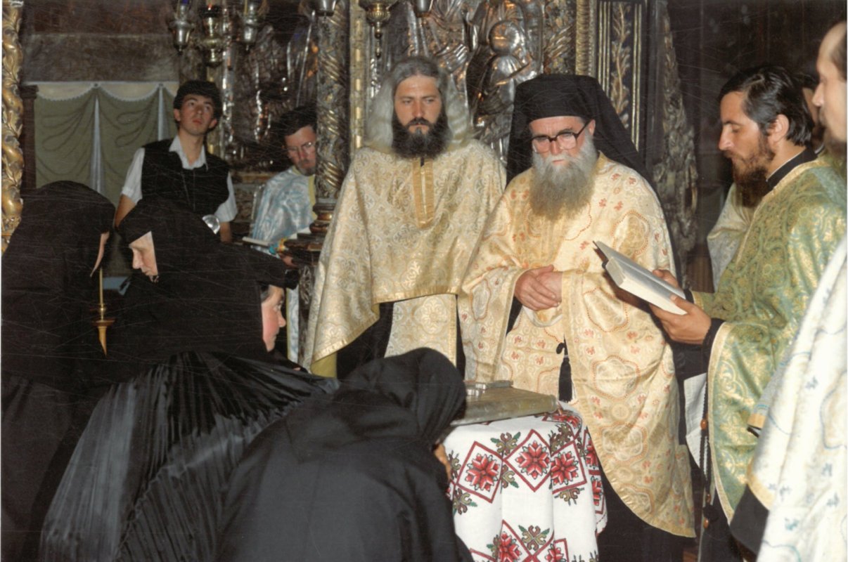 Între Paris și Putna: povestea convertirii la Ortodoxie a maicii Febe 340911