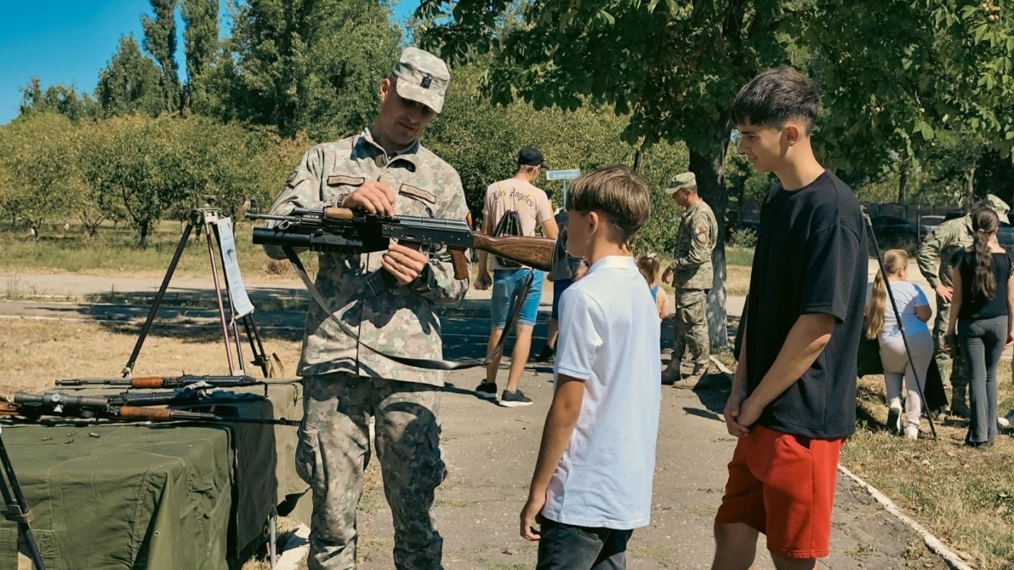 Proiect educaţional destinat tinerilor ialomiţeni, la final 341023