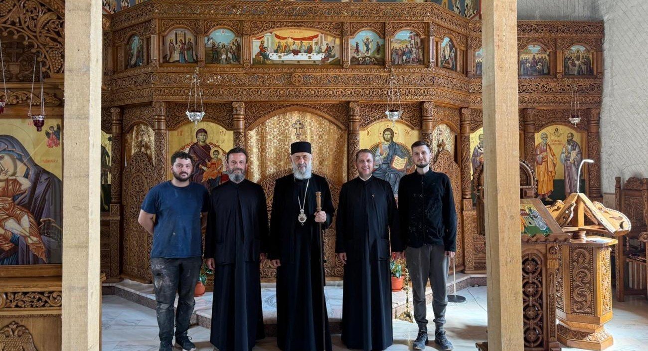 Vizită arhierească în orașul Câmpeni 340951