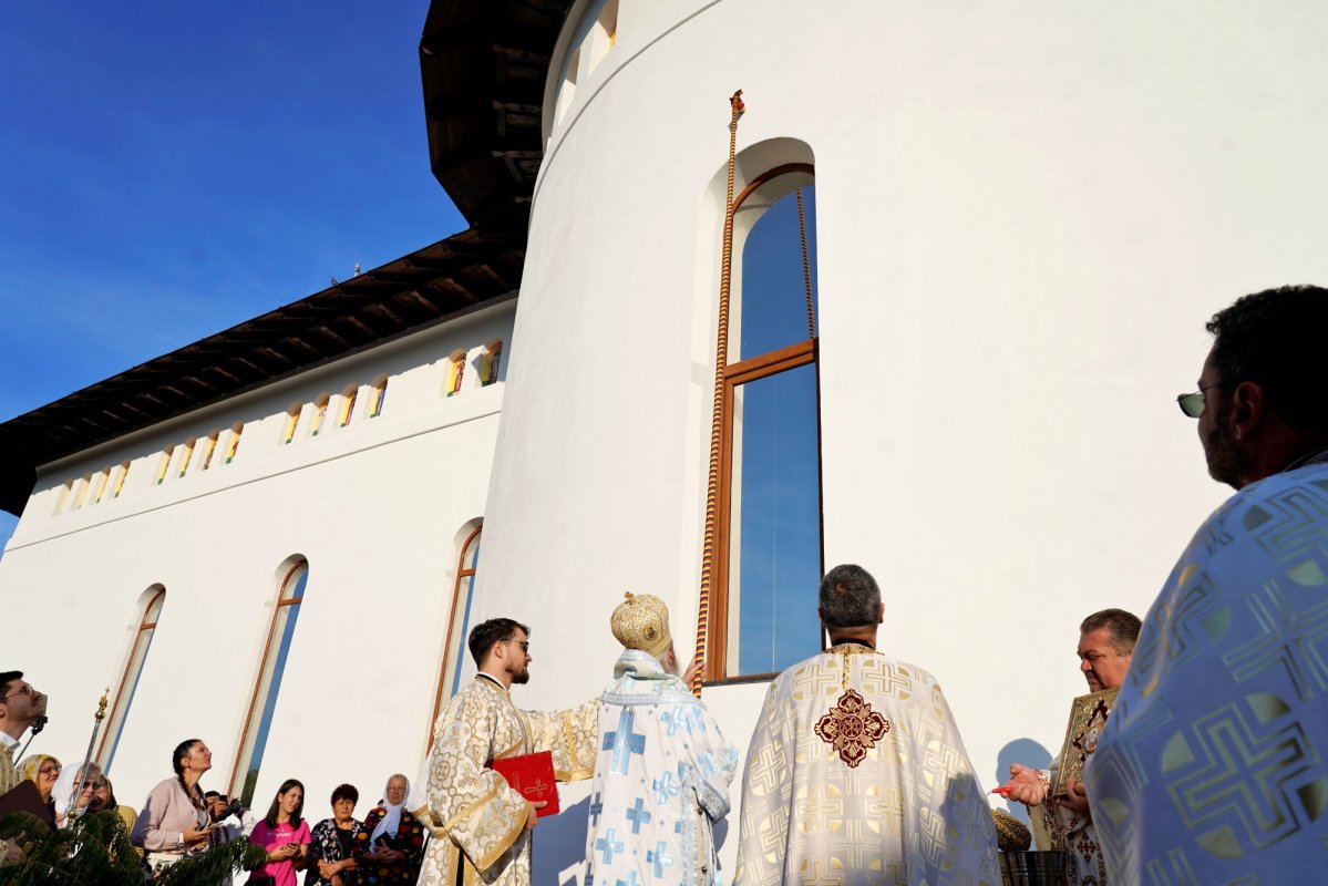 Un nou lăcaș de rugăciune pentru credincioșii din Zănești 341067