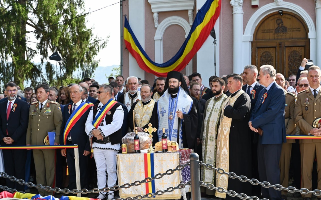 Serbările Naționale de la Țebea 341114