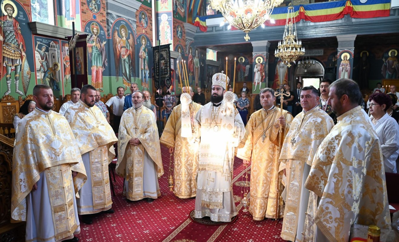 Serbările Naționale de la Țebea 341115