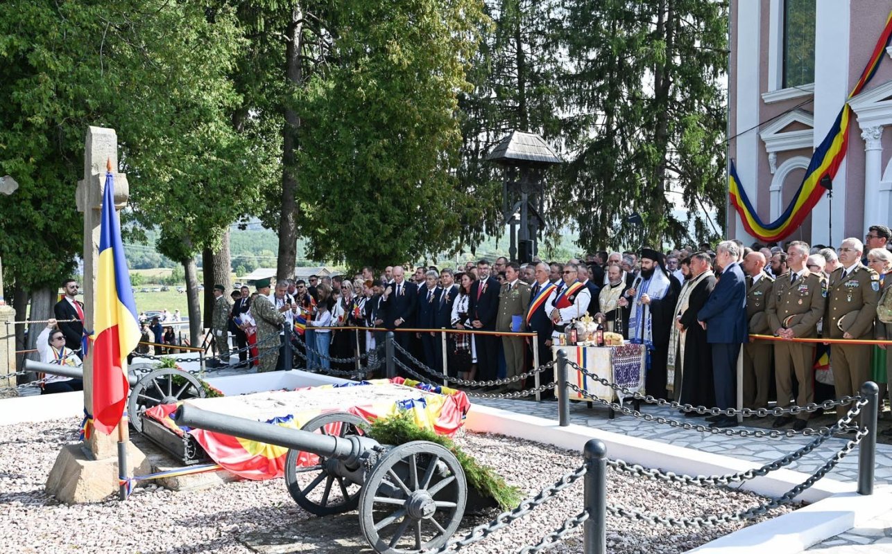 Serbările Naționale de la Țebea 341116