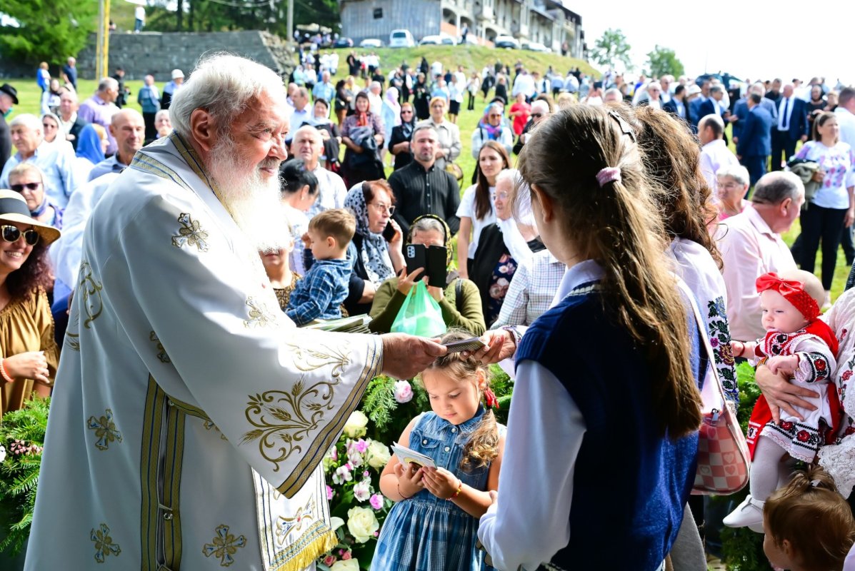 Hramul Mănăstirii „Nașterea Maicii Domnului” de la Piatra Fântânele 341211