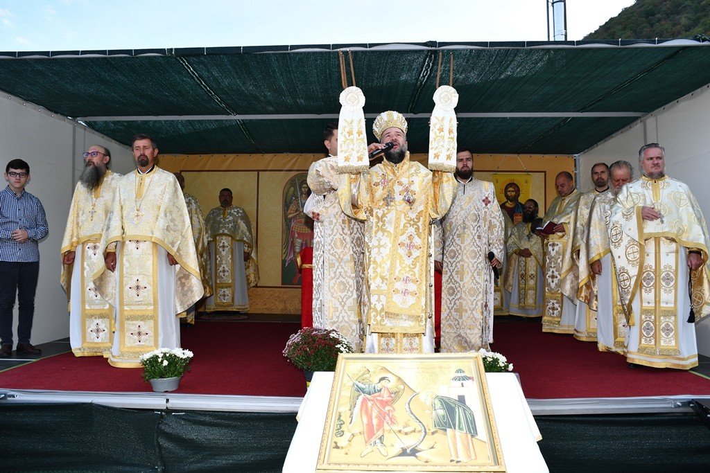 Slujiri arhierești în Episcopia Caransebeșului 341218