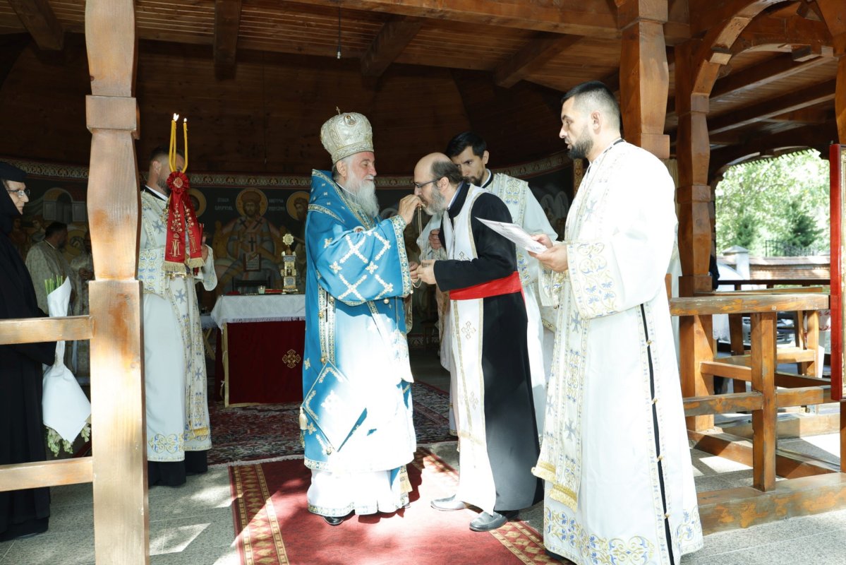 Liturghie arhierească la hramul Mănăstirii Maglavit 341323