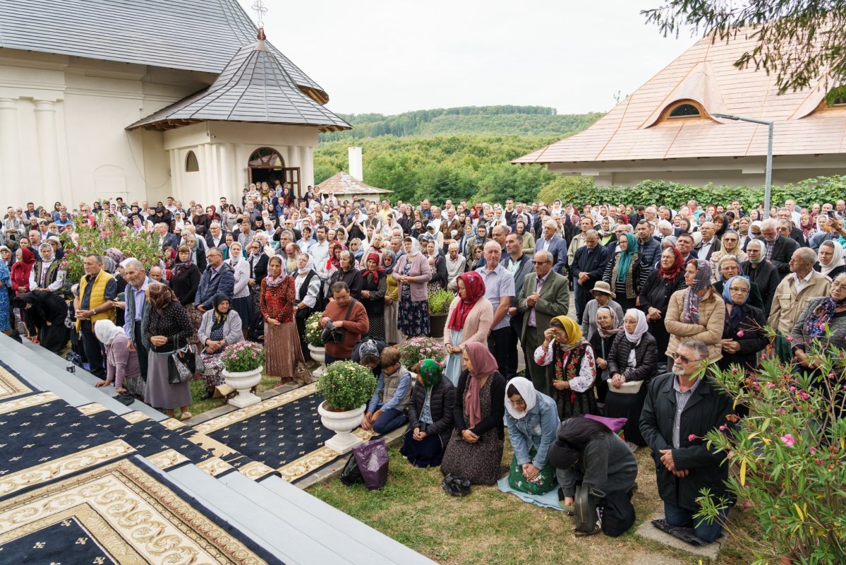 Mănăstirea Sihăstria Voronei și-a cinstit ocrotitorul 341297