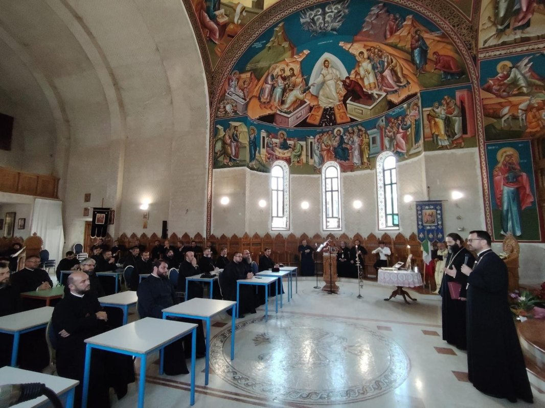 Examene pentru obținerea gradelor clericale în Episcopia Ortodoxă Română a Italiei 341414