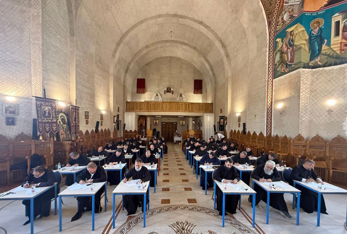 Examene pentru obținerea gradelor clericale în Episcopia Ortodoxă Română a Italiei 341415