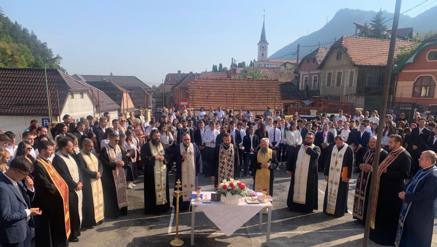 Moment festiv la Seminarul Teologic Liceal Ortodox din Brașov 341380