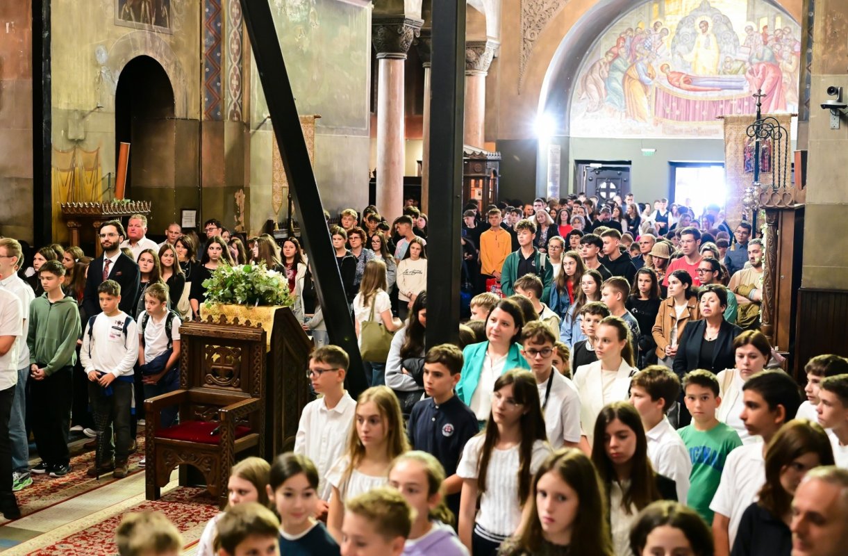 Noul an școlar a început prin rugăciune la Cluj-Napoca şi Bistriţa 341372