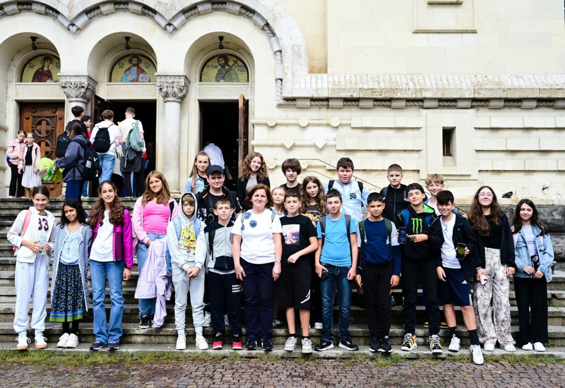 Noul an școlar a început prin rugăciune la Cluj-Napoca şi Bistriţa 341376