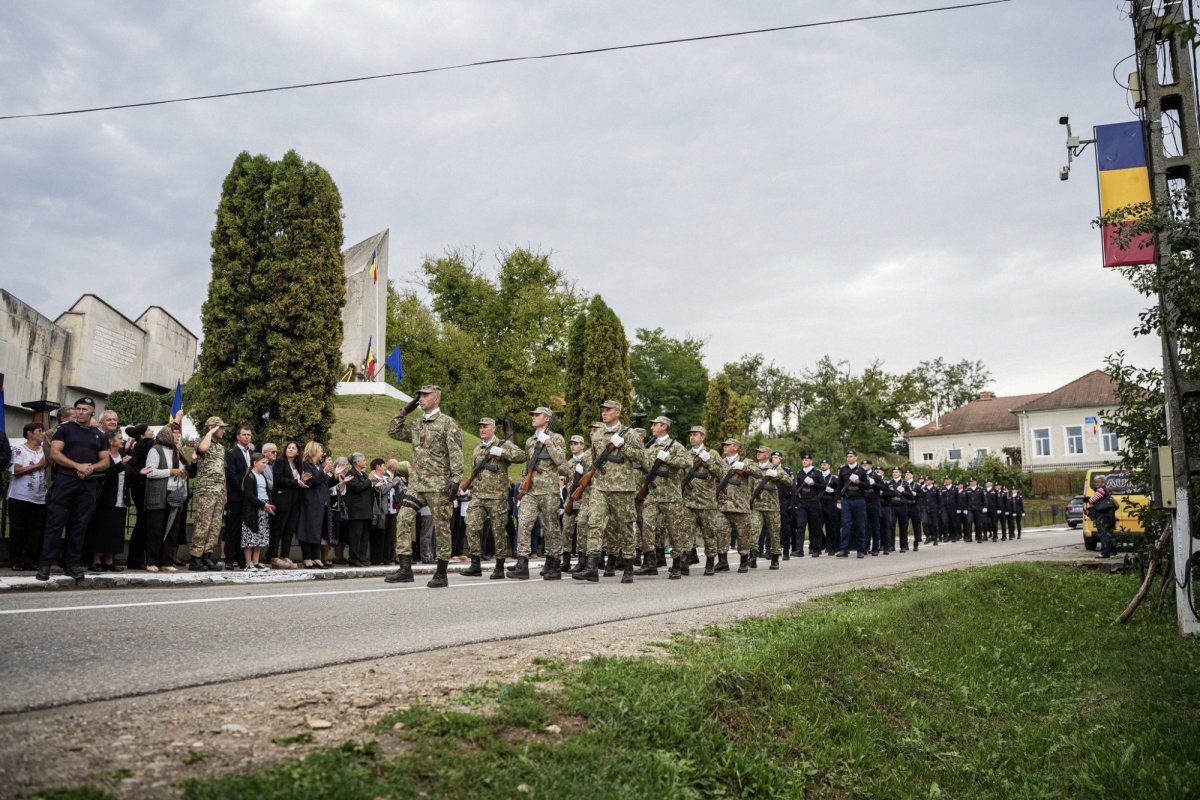 Rugăciune și ceremonii comemorative la 85 de ani de la masacrul din Treznea, Sălaj 341479