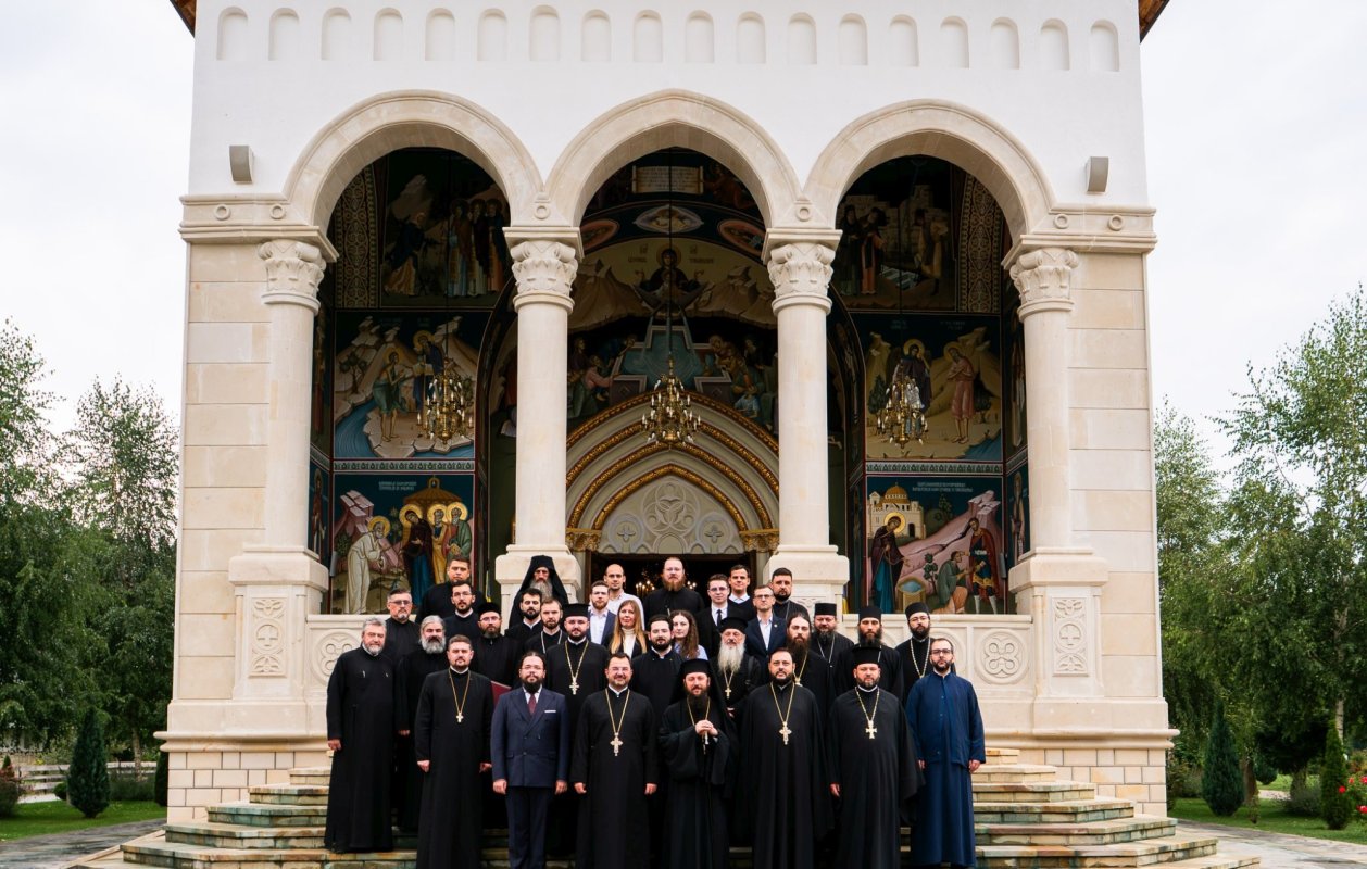 Simpozion Național de Studii Canonice la Mănăstirea Sihăstria Putnei 341481