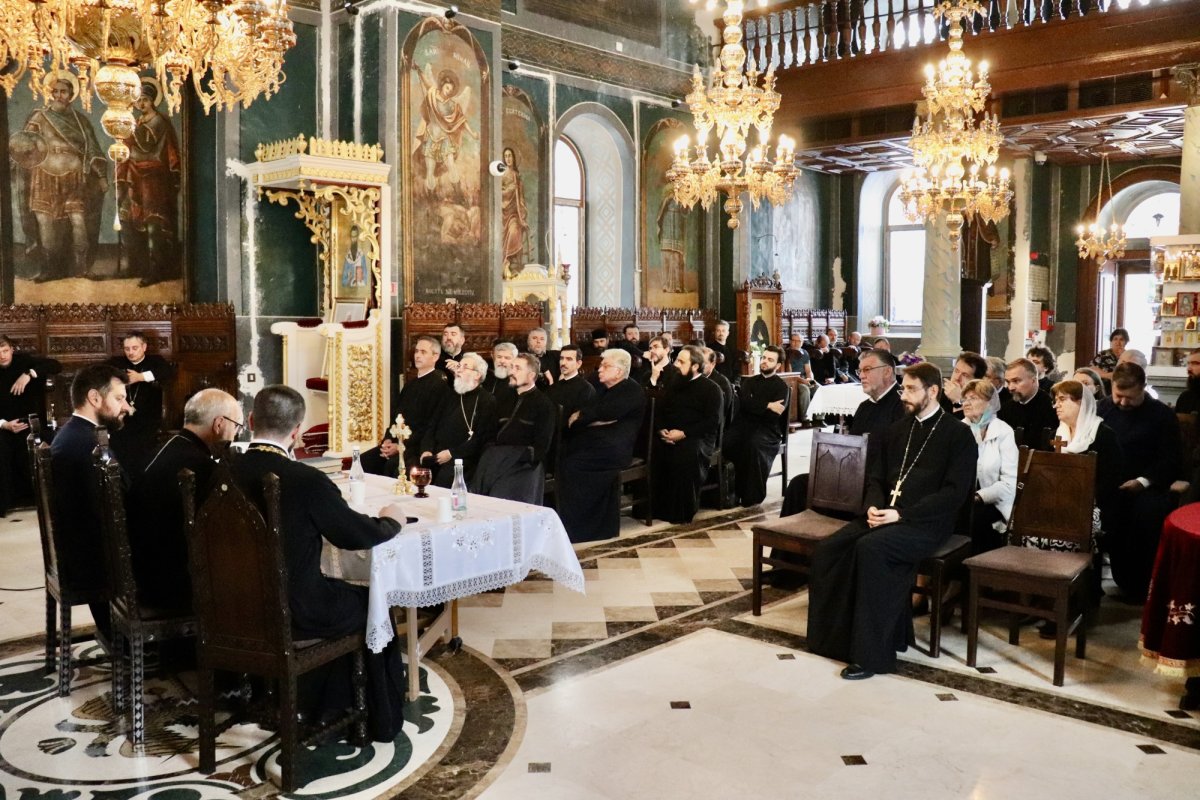 Conferință clericală la Parohia „Sfântul Vasile”-Victoria din Capitală 341568