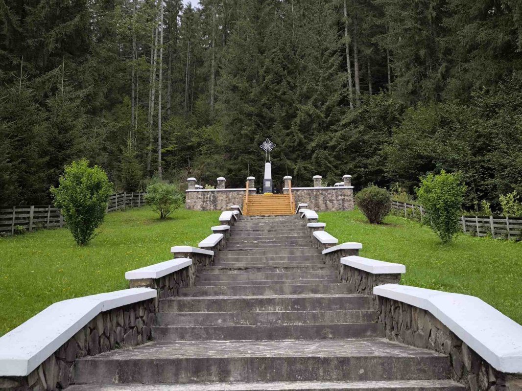 Crucea Talienilor, o punte între munte şi cer 340973