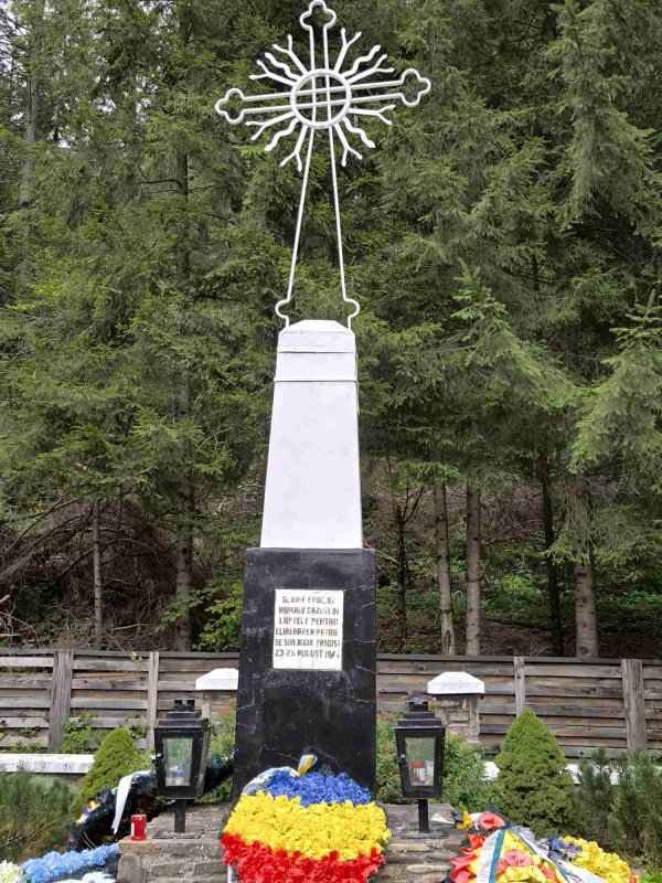 Crucea Talienilor, o punte între munte şi cer 340977