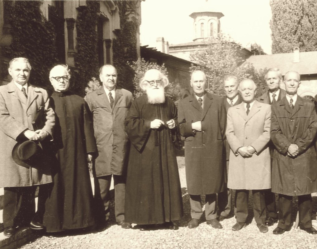 Cuviosul Părinte Sofian Boghiu, mărturisitor și tămăduitor 341015