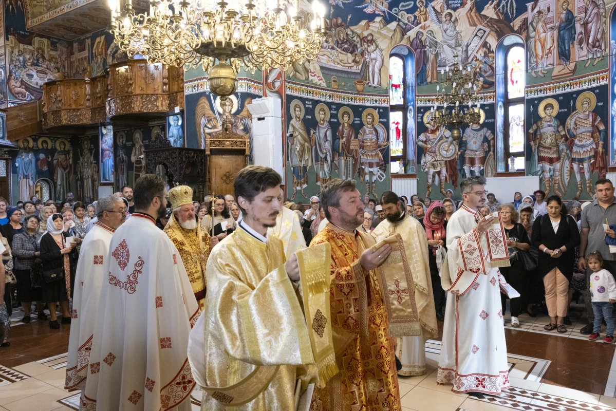 Un nou slujitor pentru comunitatea românească din Ljubljana 341623