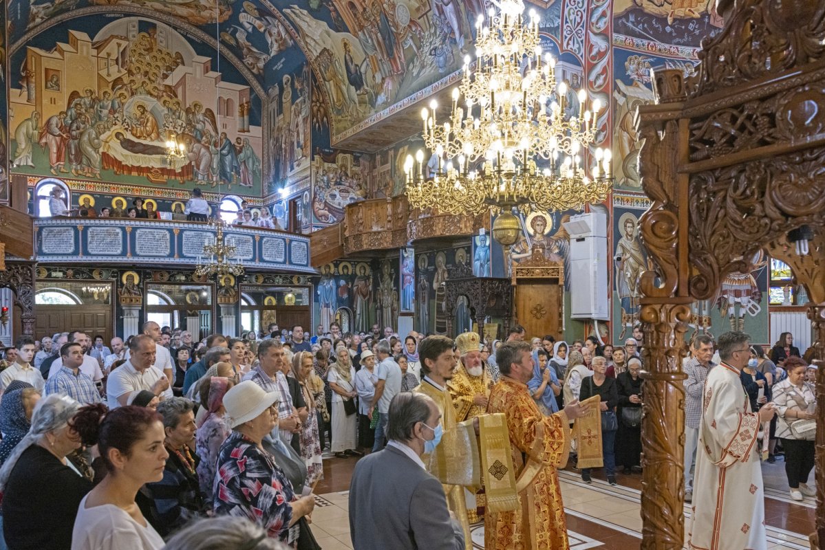 Un nou slujitor pentru comunitatea românească din Ljubljana 341625