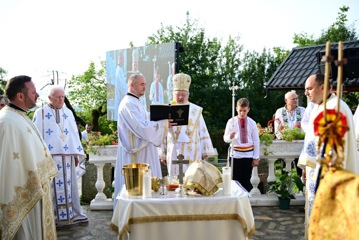 Hramul Mănăstirii „Înălțarea Sfintei Cruci”- Cășiel, judeţul Cluj 341654