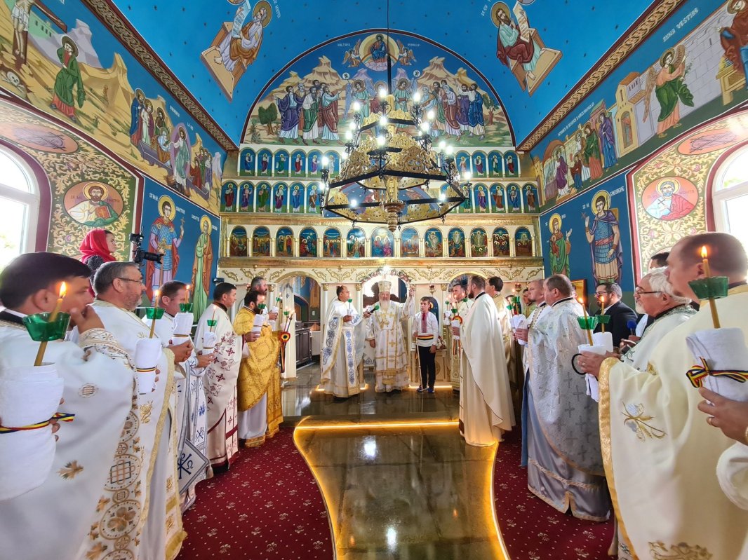 Hramul Mănăstirii „Înălțarea Sfintei Cruci”- Cășiel, judeţul Cluj 341657