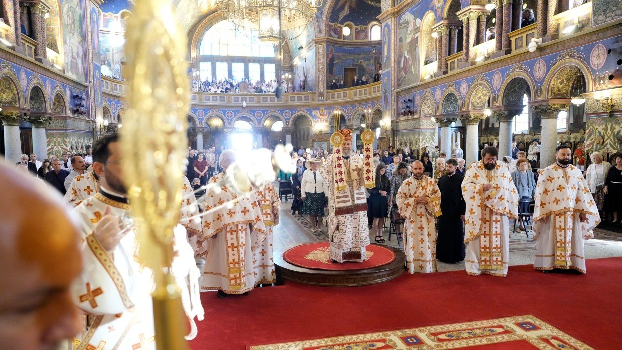 „Prin semnul Crucii, noi ne dăruim lui Dumnezeu în mod deplin” 341640