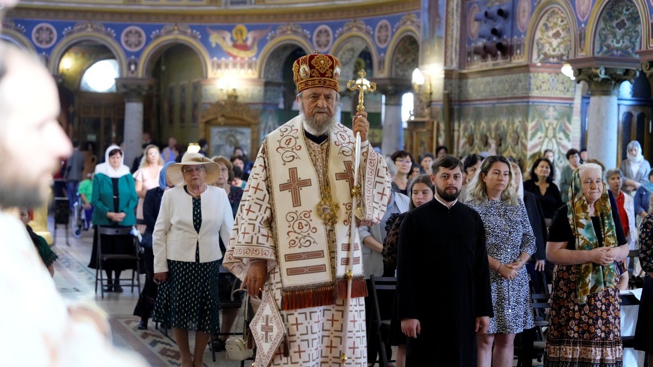 „Prin semnul Crucii, noi ne dăruim lui Dumnezeu în mod deplin” 341642