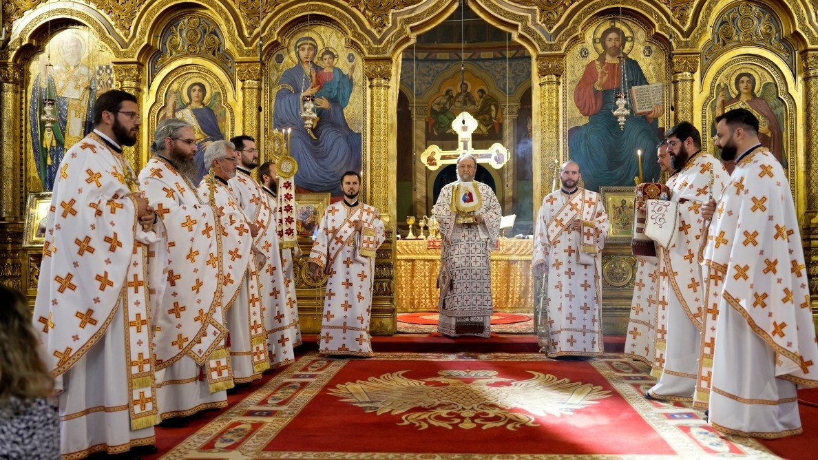 „Prin semnul Crucii, noi ne dăruim lui Dumnezeu în mod deplin” 341644