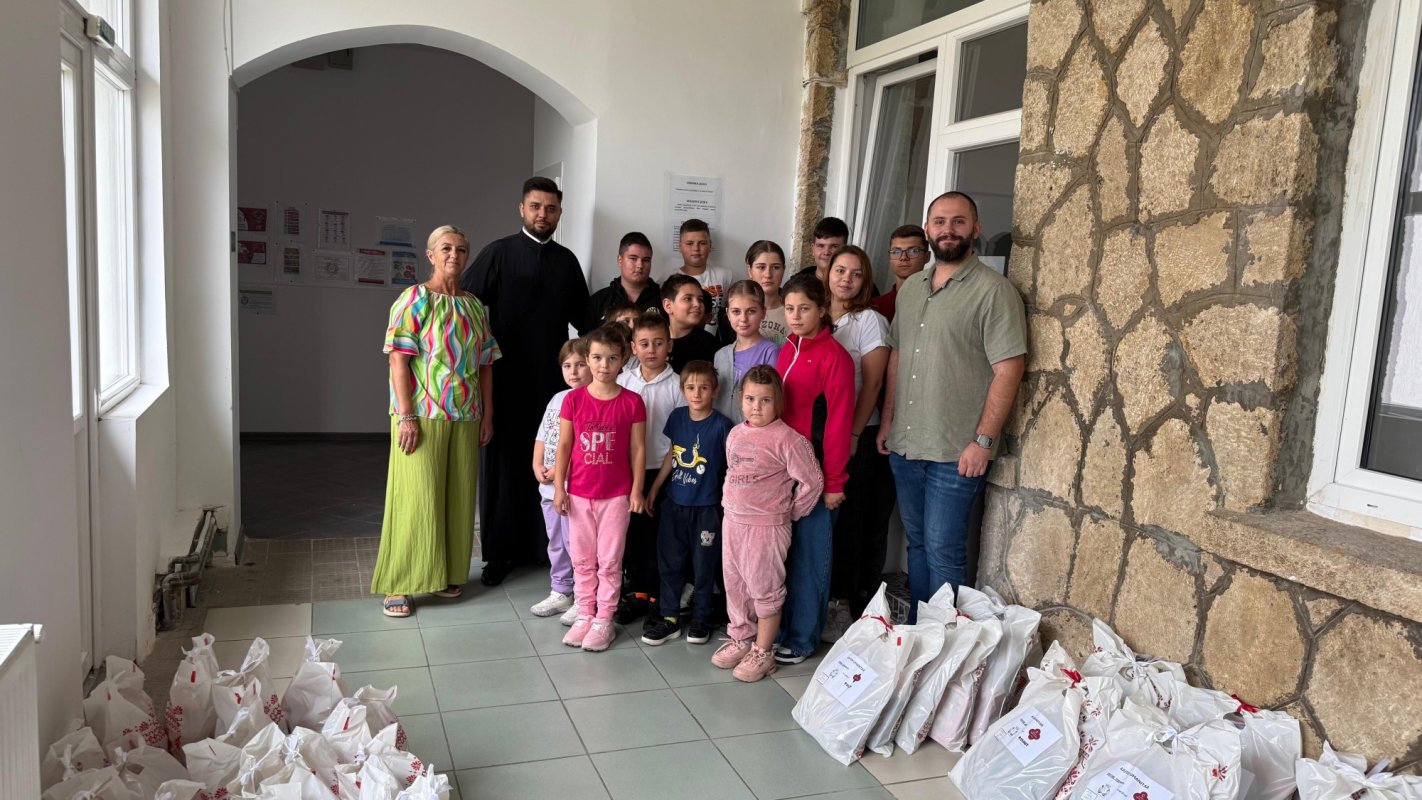 Sprijin pentru elevii unei comunități sărace din Prahova 341679