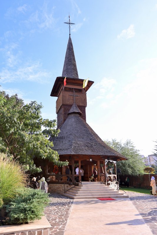 Biserica „Înălțarea Sfintei Cruci” din Buzău și‑a prăznuit hramul 341780