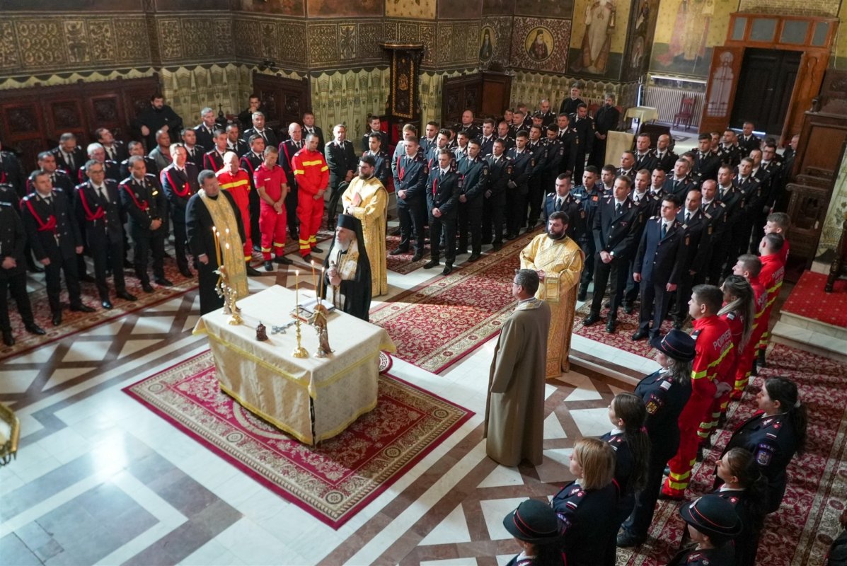 Pompierii gălățeni și‑au sărbătorit ocrotitorul 341807