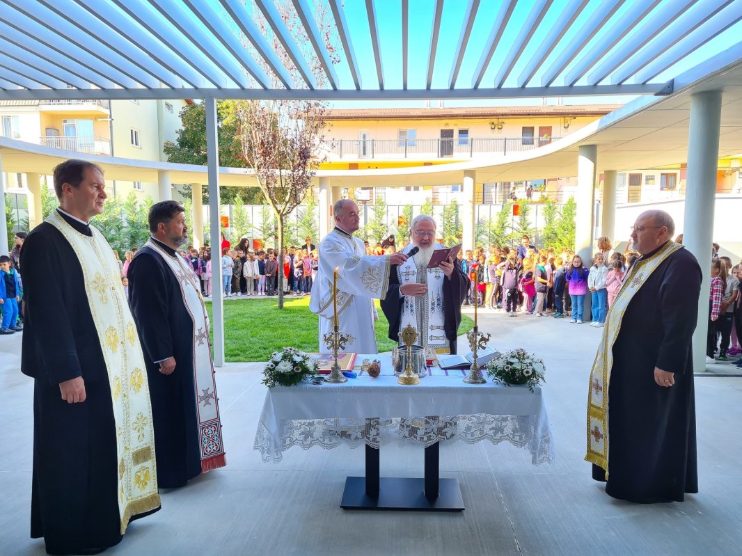 Binecuvântare pentru noua clădire a Școlii „Ion Agârbiceanu” din Cluj-Napoca 341883