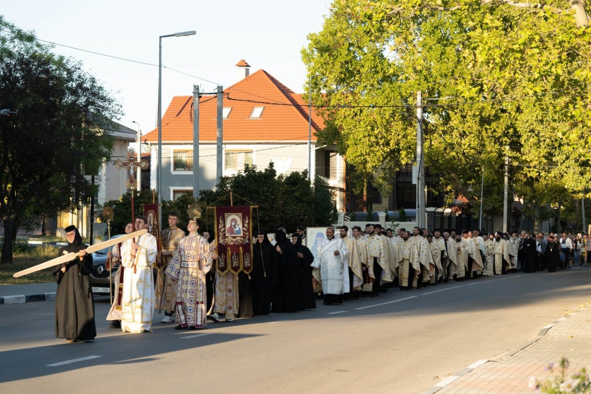 Proclamarea locală a canonizării Sfântului Cuvios Mărturisitor Iraclie din Basarabia 341965