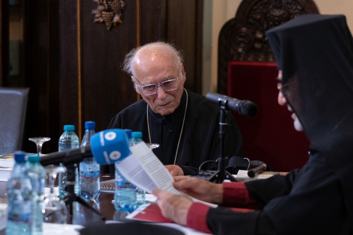 Simpozion omagial dedicat Cuviosului Mărturisitor Sofian Boghiu 342011