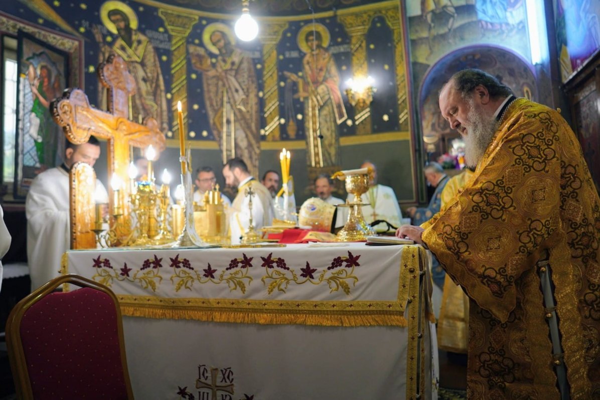 Hirotonii la Biserica „Nașterea Maicii Domnului”‑Ghencea din Capitală 342131